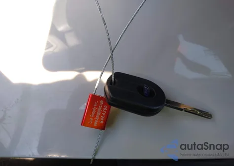 2016 Ford Focus Se z USA, uszkodzony, nr VIN 1FADP3F2XGL249265